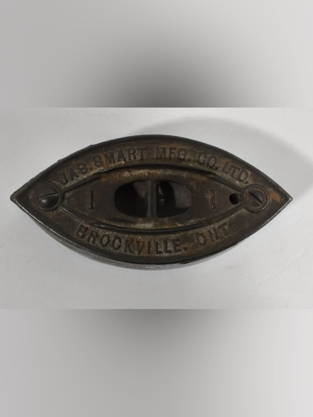 Antique Jas Smart Mfg Co Ltd Brockville Ont Sad Iron 1 Cast Iron Base Slug... - Picture 3 of 5